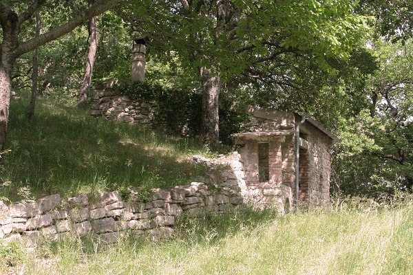 rifugio morettini sentiero vernino